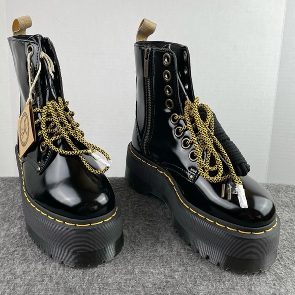 Dr. Martens Jadon Max Combat Platform Boots Black Vegan Women's Size 6 $270 NWT - Picture 2 of 7